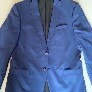 Wearing only ones goo condition blue colour